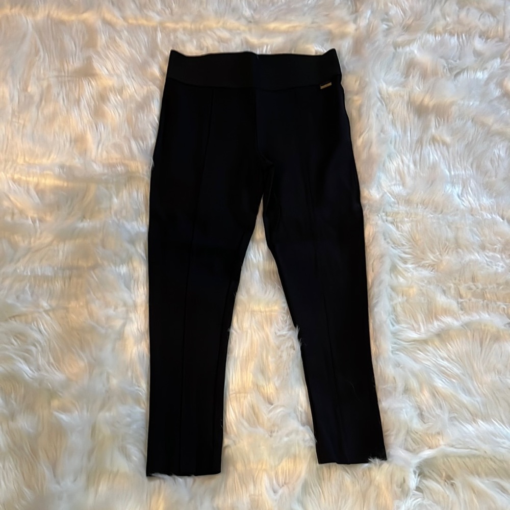 Black ankle pants.
